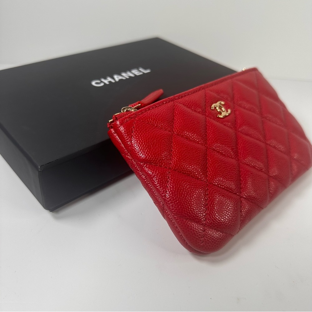 Caviar Quilted Small Cosmetic Case Red - Picture 6 of 14